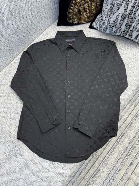 2025年11月13日秋冬新作Louis Vuittonシャ...