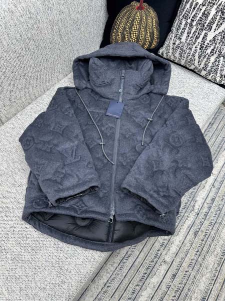 2025年11月13日秋冬新作Louis Vuittonダウ...