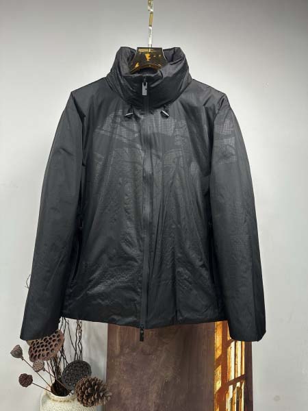 2025年11月14日秋冬新作Burberryダウンジャケッ...