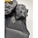 2025年11月14日秋冬新作PRADAダウンベスト高品質人気商品/QIU工場