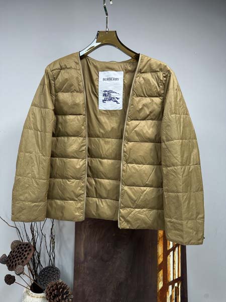 2025年11月14日秋冬新作Burberryダウンジャケッ...