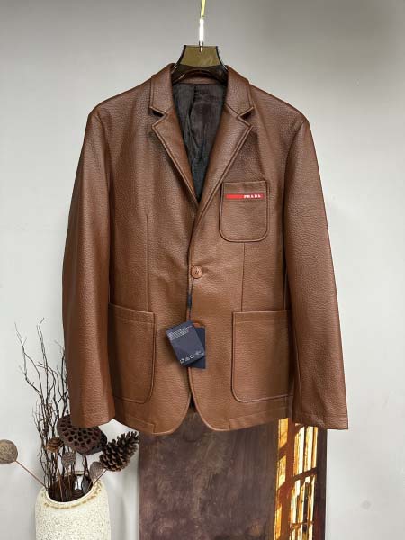 2025年11月14日秋冬新作PRADA PU革ジャケット高...