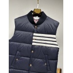 2025年11月14日秋冬新作Thom browneダウンベスト高品質人気商品/QIU工場