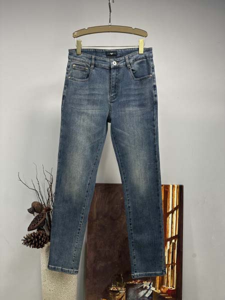 2025年11月14日秋冬新作Armaniジーパン高品質人気...