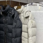 2025年11月14日秋冬新作Monclerダウンジャケット高品質人気商品/QIU工場