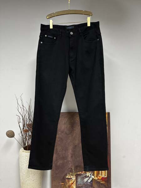 2025年11月17日秋冬新作Pradaジーパン高品質人気商...