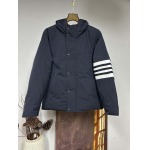 2025年11月17日秋冬新作Thom Browneダウンジャケット高品質人気商品/QIU工場