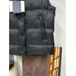 2025年11月17日秋冬新作Pradaダウンベスト高品質人気商品/QIU工場