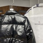 2025年11月17日秋冬新作Pradaダウンジャケット高品質人気商品女性用/QIU工場