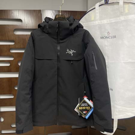 2025年11月17日秋冬新作ARCTERYXダウンジャケッ...