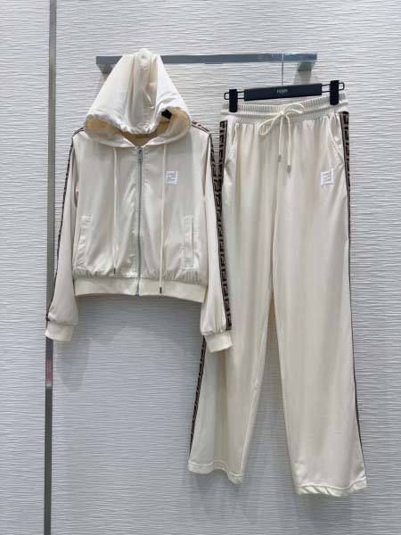 2025年11月18日入荷秋冬新作Fendi 上下ファッショ...