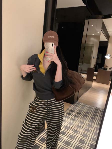 2025年11月18日入荷秋冬新作CHANEL セーター+ズ...