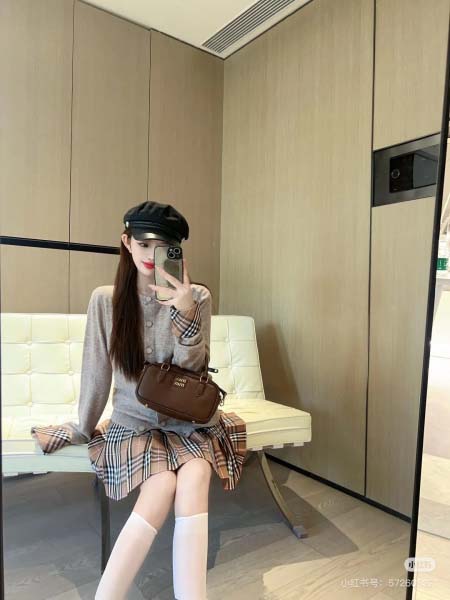 2025年11月18日入荷秋冬新作Burberry セット ...