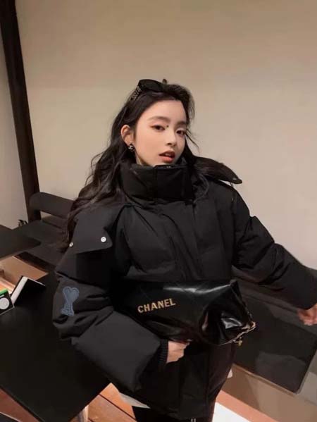 2025年11月18日入荷秋冬新作AMIダウンジャケット フ...