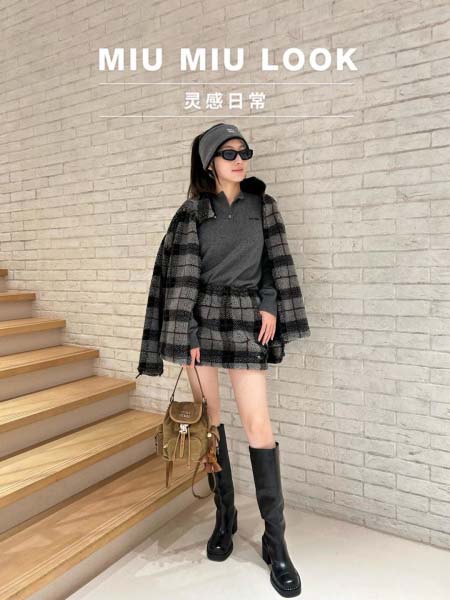 2025年11月18日入荷秋冬新作MiuMiu セット ファ...