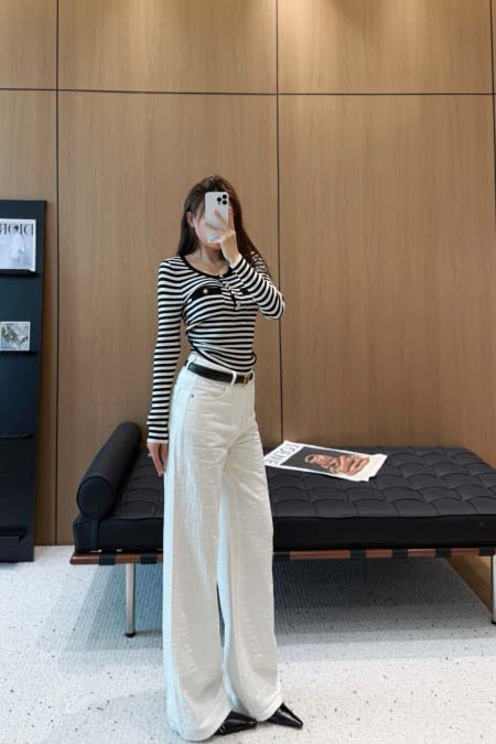 2025年11月18日入荷秋冬新作Fendi ジーパンファッ...