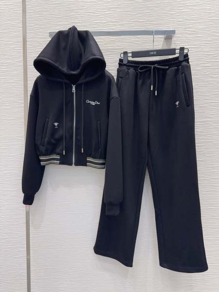 2025年11月21日入荷秋冬新作Diorセットファッション...