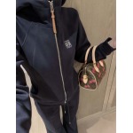 2025年11月22日入荷秋冬新作Loeweダウンジャケットファッション/誕生日プレゼント/贈り物 can工場