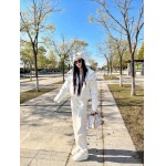 2025年11月23日入荷秋冬新作Louis Vuittonダウンジャケットファッション/誕生日プレゼント/贈り物 can工場