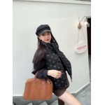 2025年11月23日入荷秋冬新作Celineダウンジャケットファッション/誕生日プレゼント/贈り物 can工場