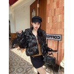 2025年11月23日入荷秋冬新作Loeweダウンジャケットファッション/誕生日プレゼント/贈り物 can工場