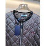 2025年11月23日入荷秋冬新作Pradaダウンジャケットファッション/誕生日プレゼント/贈り物 can工場