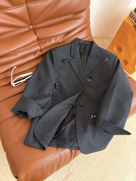 2025年11月24日入荷秋冬新作miumiuファッション/...