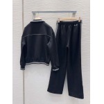 2025年11月24日入荷秋冬新作miumiu セットファッション/誕生日プレゼント/贈り物 can工場