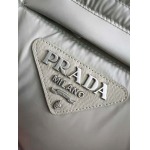 2025年11月25日入荷秋冬新作Pradaダウンジャケット高級なプレゼント/誕生日プレゼント/高品質/メンツ/記念品/ wenzhou工場