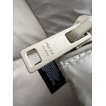 2025年11月25日入荷秋冬新作Pradaダウンジャケット高級なプレゼント/誕生日プレゼント/高品質/メンツ/記念品/ wenzhou工場