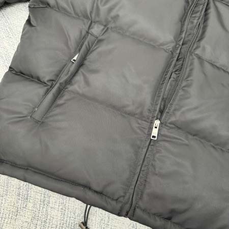 2025年12月1日秋冬新作Pradaダウンジャケット高品質人気商品/LDF工場