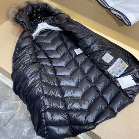 2025年12月3日秋冬新作Monclerダウンジャケット高品質人気商品/LDF工場
