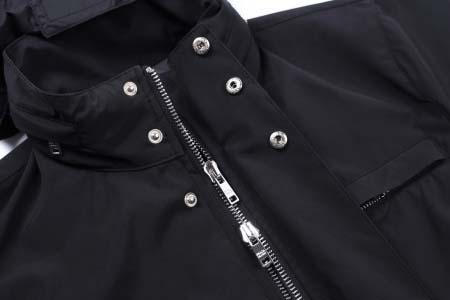 2025年12月4日秋冬新作Pradaジャケット高品質人気商品/LDF工場