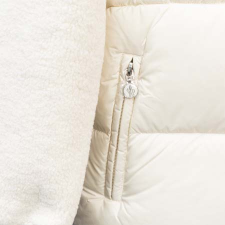 2025年12月4日秋冬新作Moncler女性ダウンジャケット高品質人気商品/LDF工場