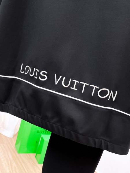 2025年12月5日入荷新作Louis Vuittonスーツ上下 ★高級品/誕生日プレゼント/OM工場