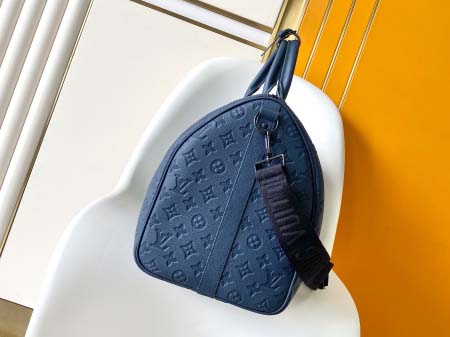 2025年12月8日入荷ヴィトン バッグM14840 Keepall Bandoulire 50 Monogram Shadow 29 x 23 x 50 Monogram Shadow 高品質新作/誕生日プレゼント