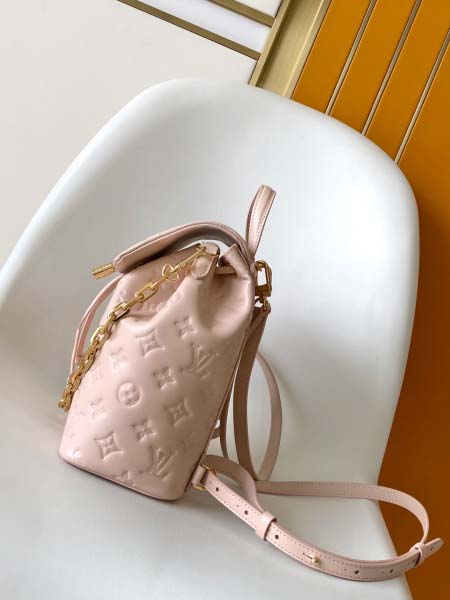 2025年12月8日入荷ヴィトン バッグM13389M13387M13359M13357 M13358 Coussin BackpackMonogram CoussinLV 21 x 26 x 10 高品質新作/誕生日プレゼント