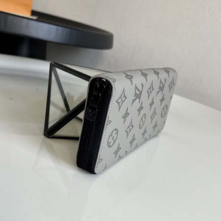 2025年12月8日入荷ヴィトン財布M14783Zippy Vertical Georges VuittonMonogram 20×10×2cm 高品質新作/誕生日プレゼント