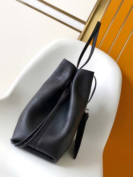 2025年12月9日入荷Louis Vuitton バッグM13179 M13180 MahinaBoundless——House 16.9 x 13.2 x 6.7 高品質新作/誕生日プレゼント/ZC工場