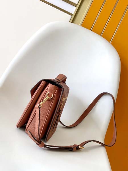 2025年12月10日入荷Louis Vuitton バッグ高品質新作/誕生日プレゼント/ZC工場