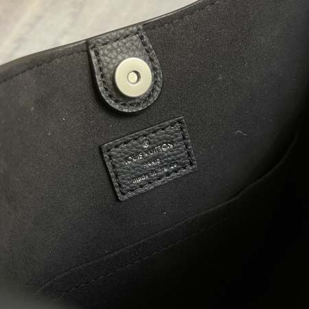 2025年12月10日入荷Louis Vuitton バッグ高品質新作/誕生日プレゼント/ZC工場