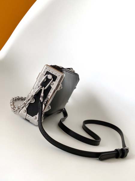 2025年12月10日入荷Louis Vuitton バッグ高品質新作/誕生日プレゼント/ZC工場