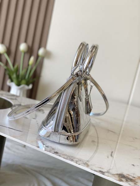 2025年12月10日入荷Louis Vuitton バッグ高品質新作/誕生日プレゼント/ZC工場