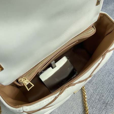 2025年12月10日入荷Louis Vuitton バッグ高品質新作/誕生日プレゼント/ZC工場