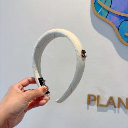 2025年12月10日入荷新品CHANELカチューシャギフト/誕生日/記念品/アクセサリーkaka工場