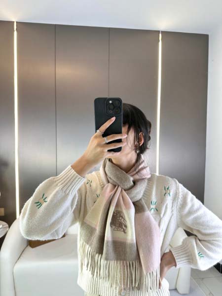 2025年12月11日入荷新品Burberryマフラーギフト/誕生日/記念品/アクセサリーkaka工場