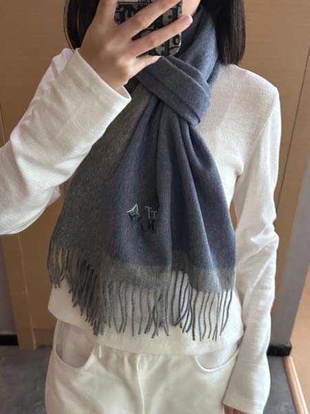 2025年12月11日入荷新品Louis Vuittonマフラーギフト/誕生日/記念品/アクセサリーkaka工場