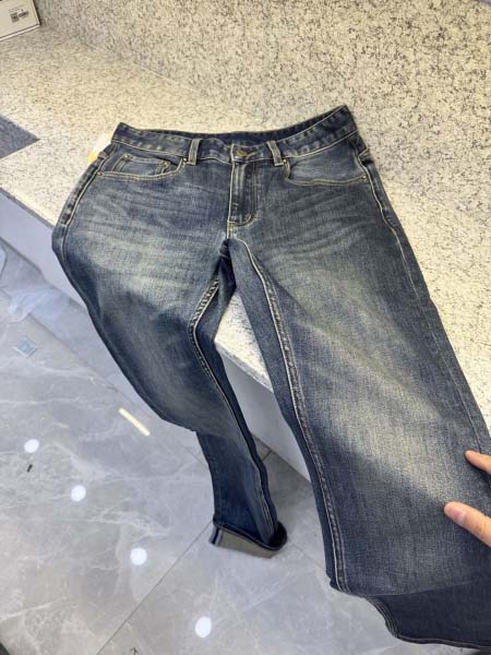 2025年12月12日入荷新作Louis Vuittonジーパン秋冬高品質/人気/限定版/Knt工場