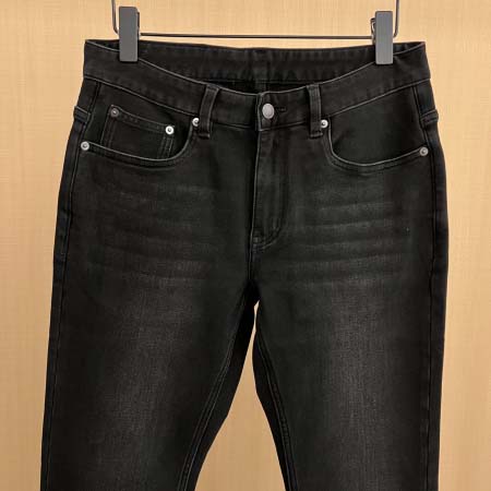 2025年12月12日入荷新作Bottega Venetaジーパン秋冬高品質/人気/限定版/Knt工場