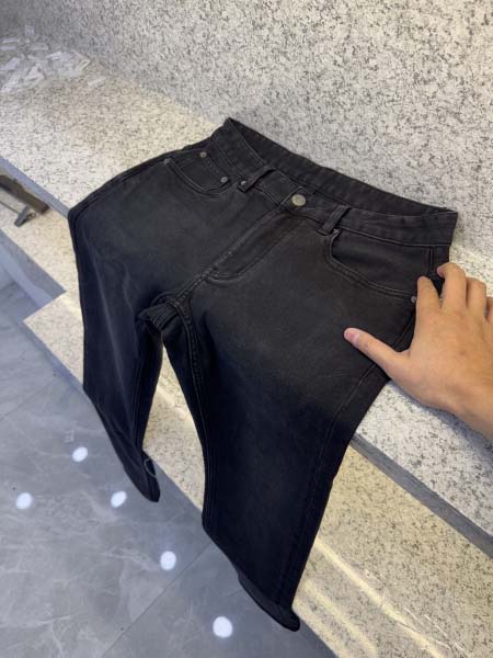 2025年12月12日入荷新作Ferragamoジーパン秋冬高品質/人気/限定版/Knt工場